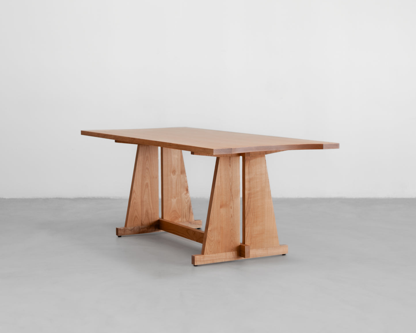 Lola Table [Classic]