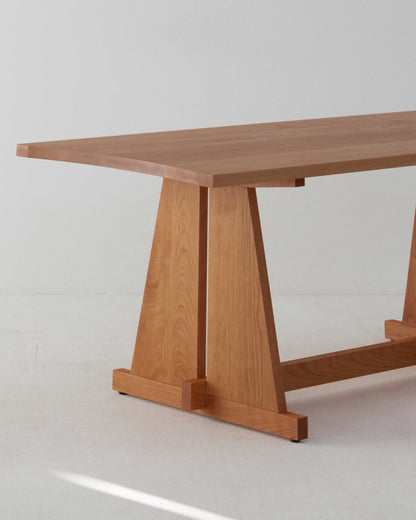 Lola Table [Classic]