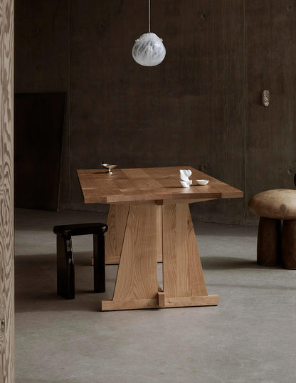 Lola Table [Classic]