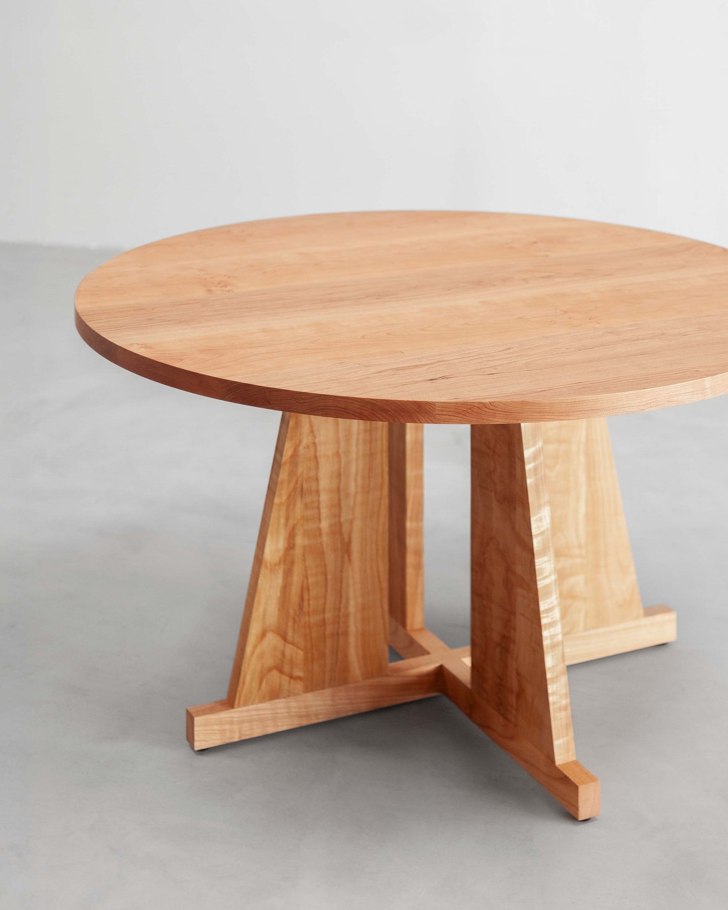 Lola Table [Round]
